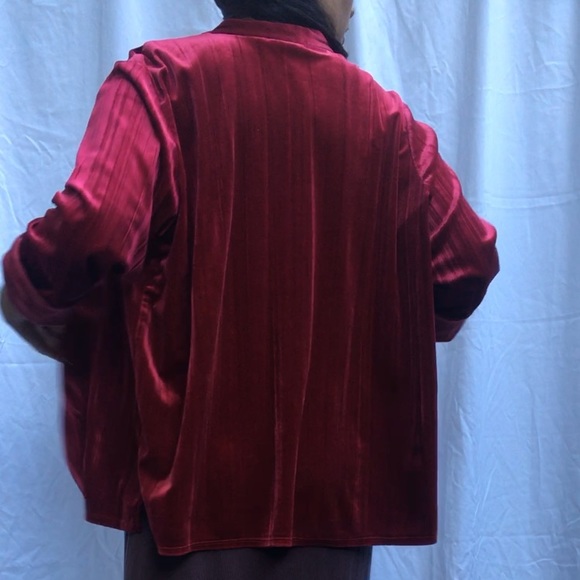 Vintage cranberry red velvet shirt jacket - Picture 3 of 4